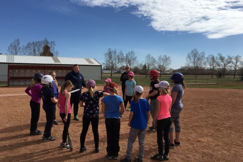 CLINICS/CAMPS Softball Alberta